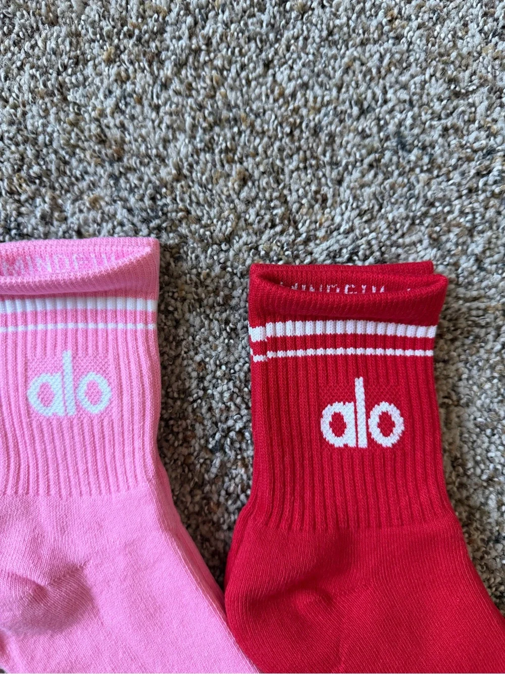 2 pack of ALO Yoga Half Crew Throwback Pink and Red Socks
